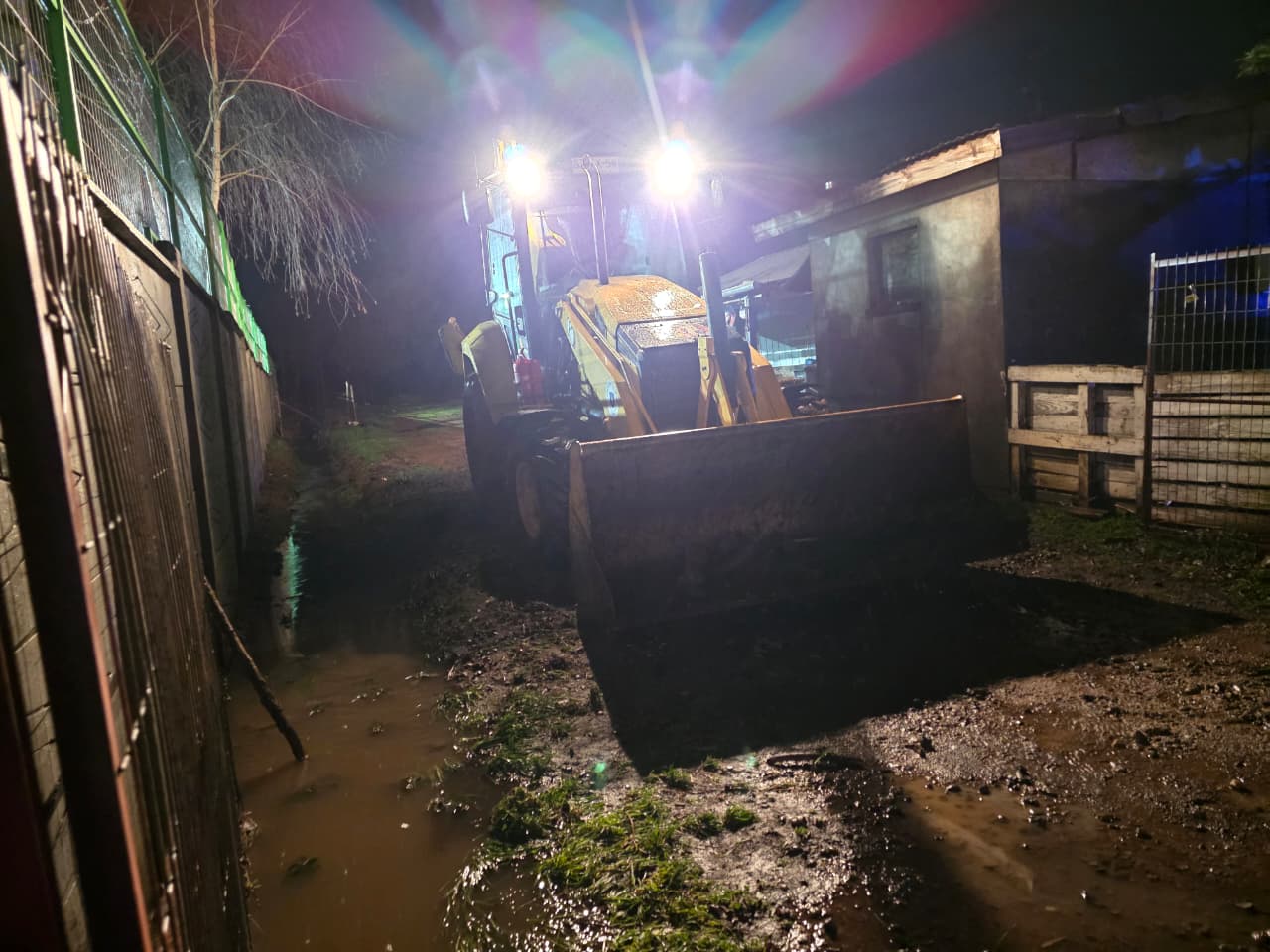 El Carmen reporta 10 viviendas anegadas por colapso de alcantarillados tras intensas precipitaciones