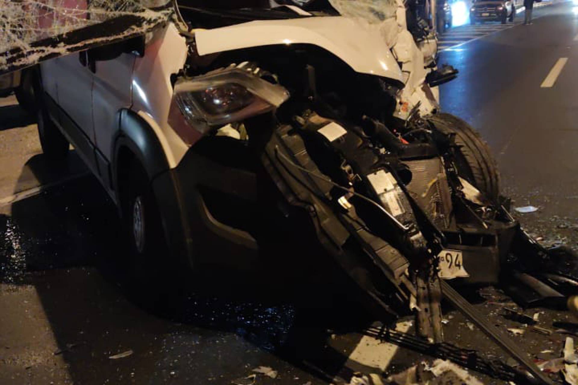 Fatal choque entre bus y furgón en Pemuco deja un fallecido
