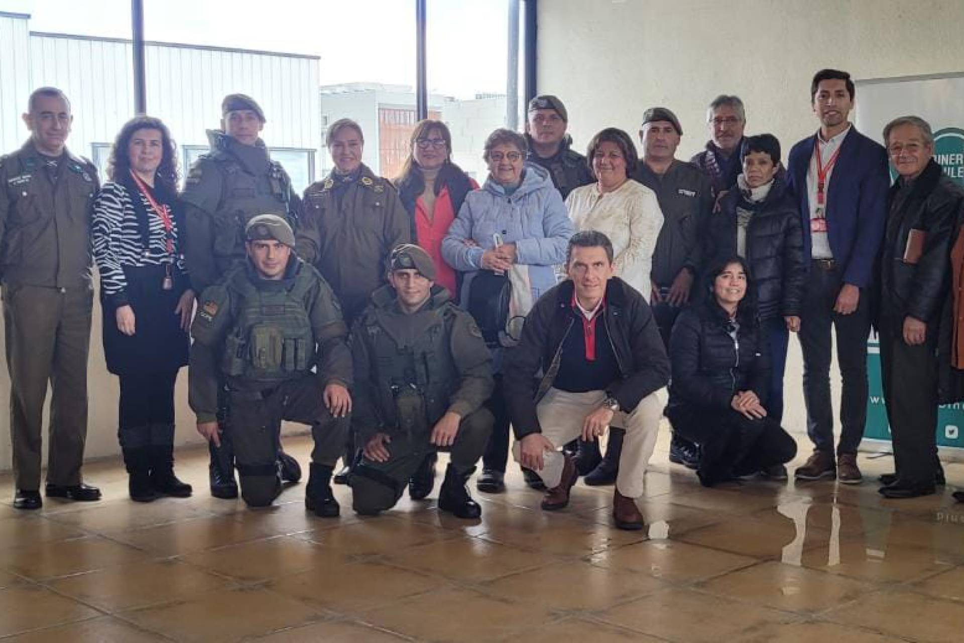 Carabineros conversó con vecinos de sector Pob. Bonilla sobre servicios policiales que se proyectan para el sector