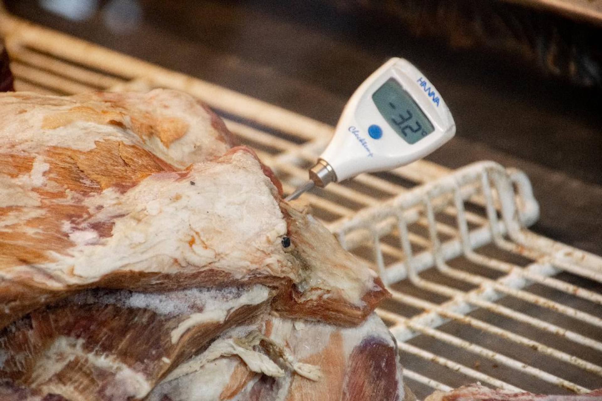 En días previos a festividades patrias: Seremi de Salud ha decomisado 2 mil 45 kilos de productos cárnicos