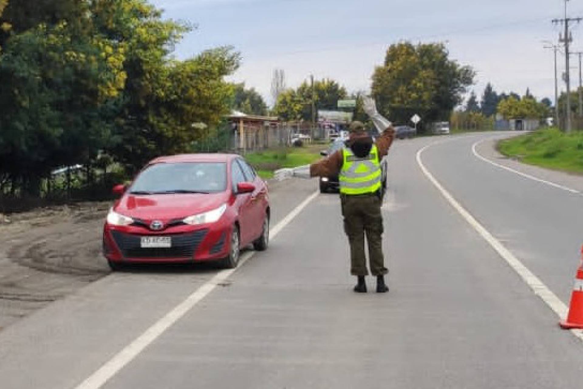 Carabineros reforzará controles vehiculares durante el fin de semana de celebración de festividades patrias para evitar accidentes de tránsito