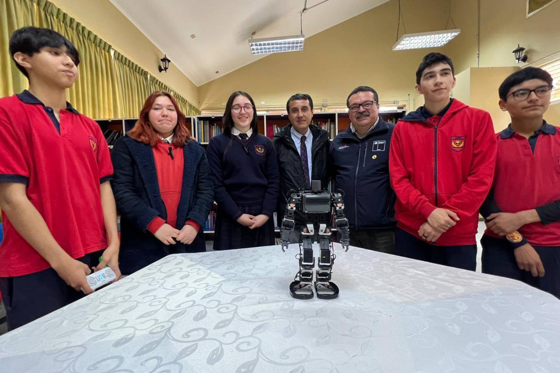 Jóvenes del Liceo Bicentenario San Nicolás participarán en Mundial de Robots en Japón