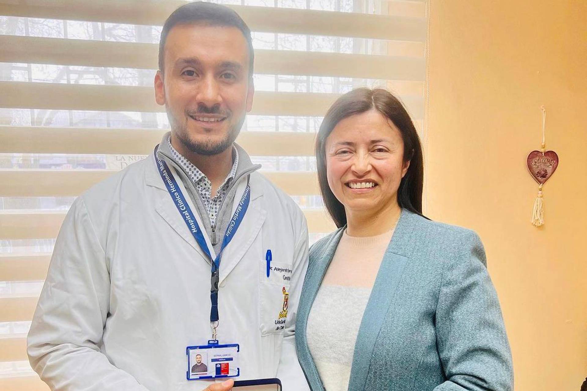 Diputada Marta Bravo valora llegada de primer profesional geriatra quien ya se ha integrado al equipo médico del Hospital Clínico Herminda Martín
