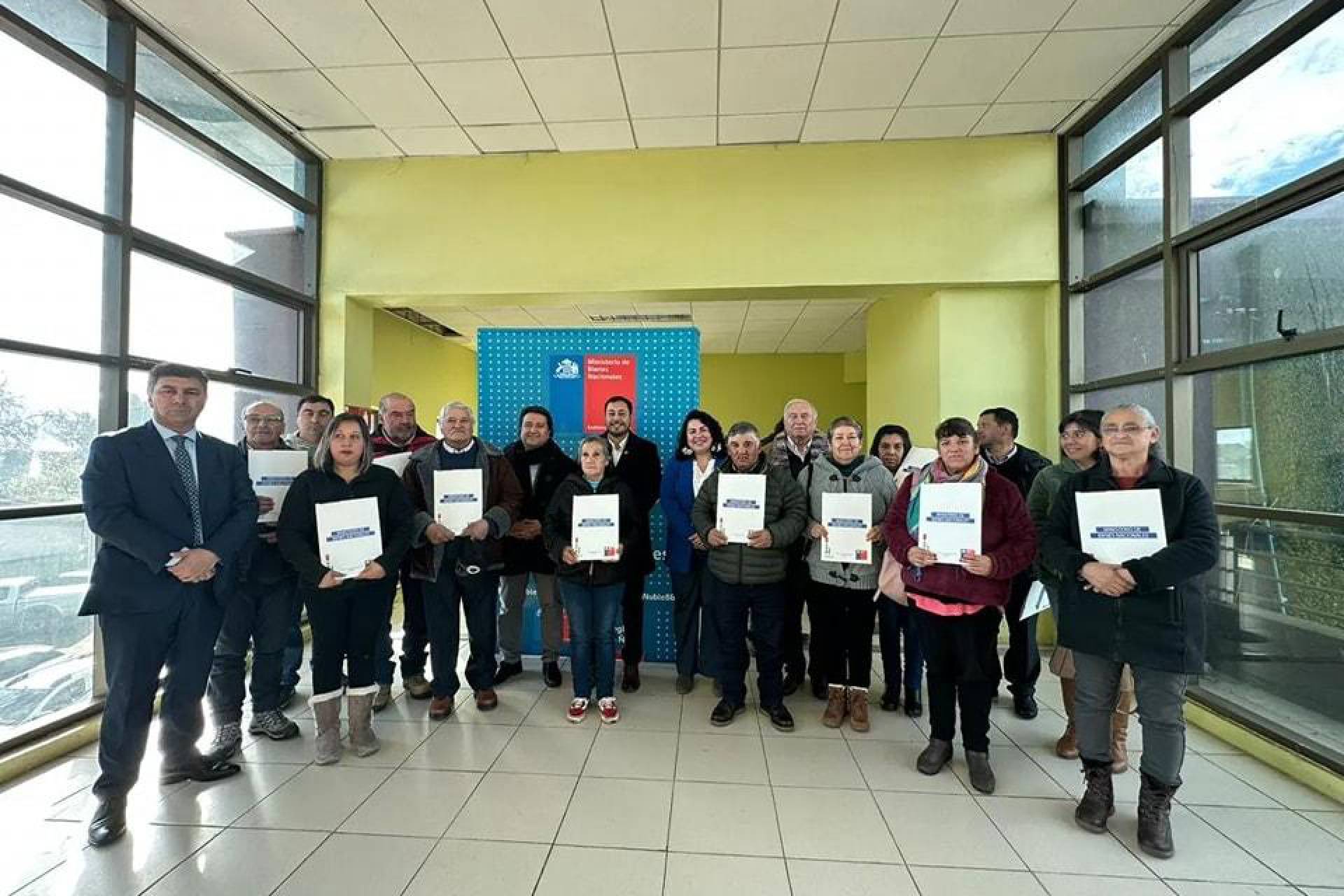 Familias de San Carlos recibieron sus títulos de dominio