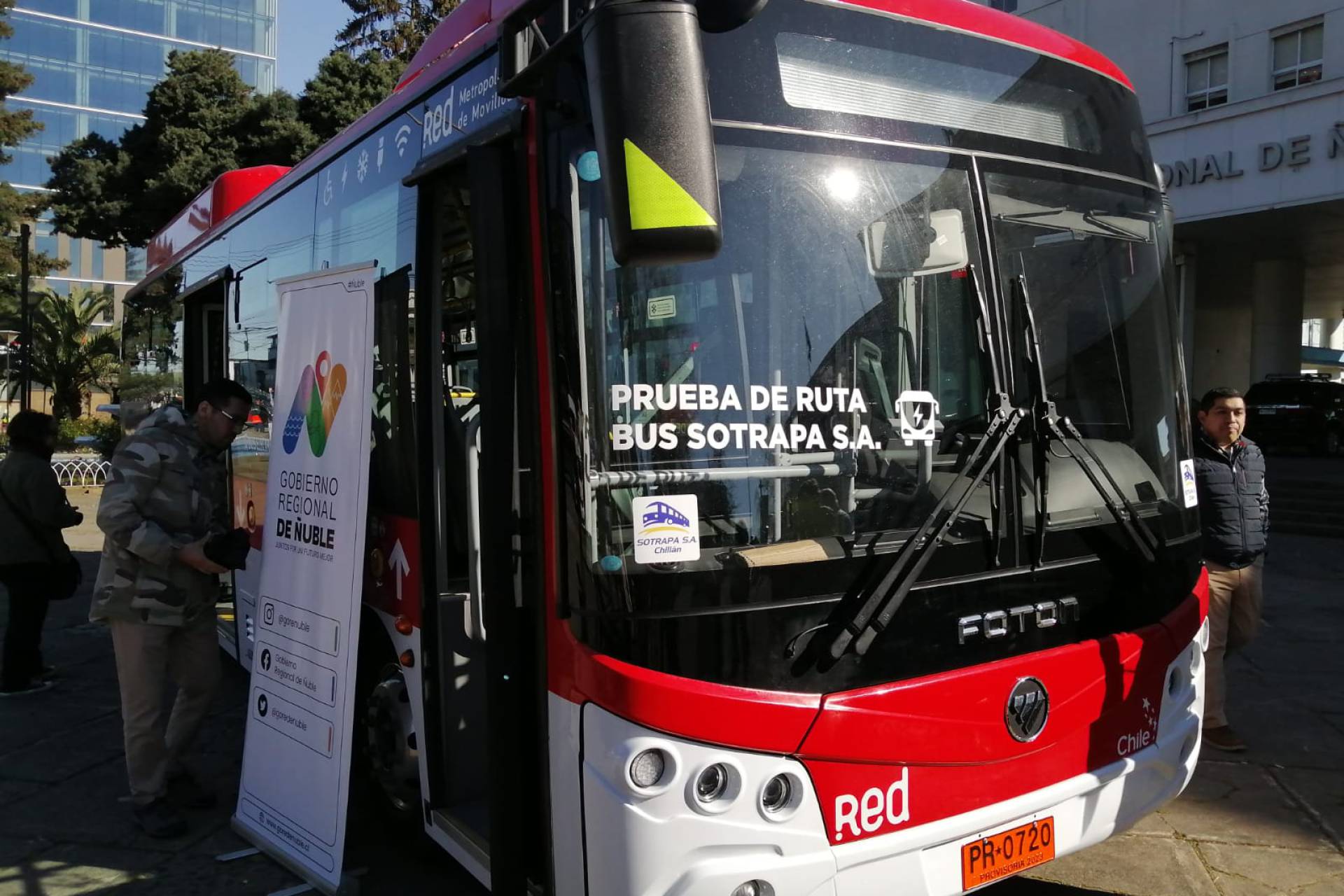 Presentan buses eléctricos que llegarán a Ñuble con apoyo de programa especial del Gobierno Regional