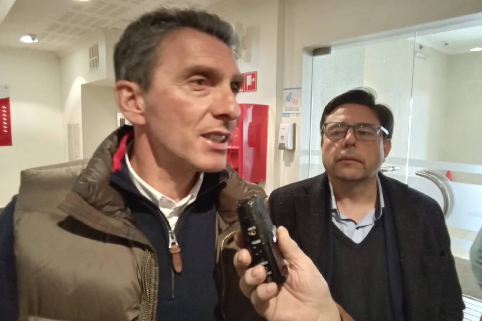 Alcalde y jefe del DAEM chillanejo aclararon situación de presunta fusión de establecimientos educacionales en la comuna