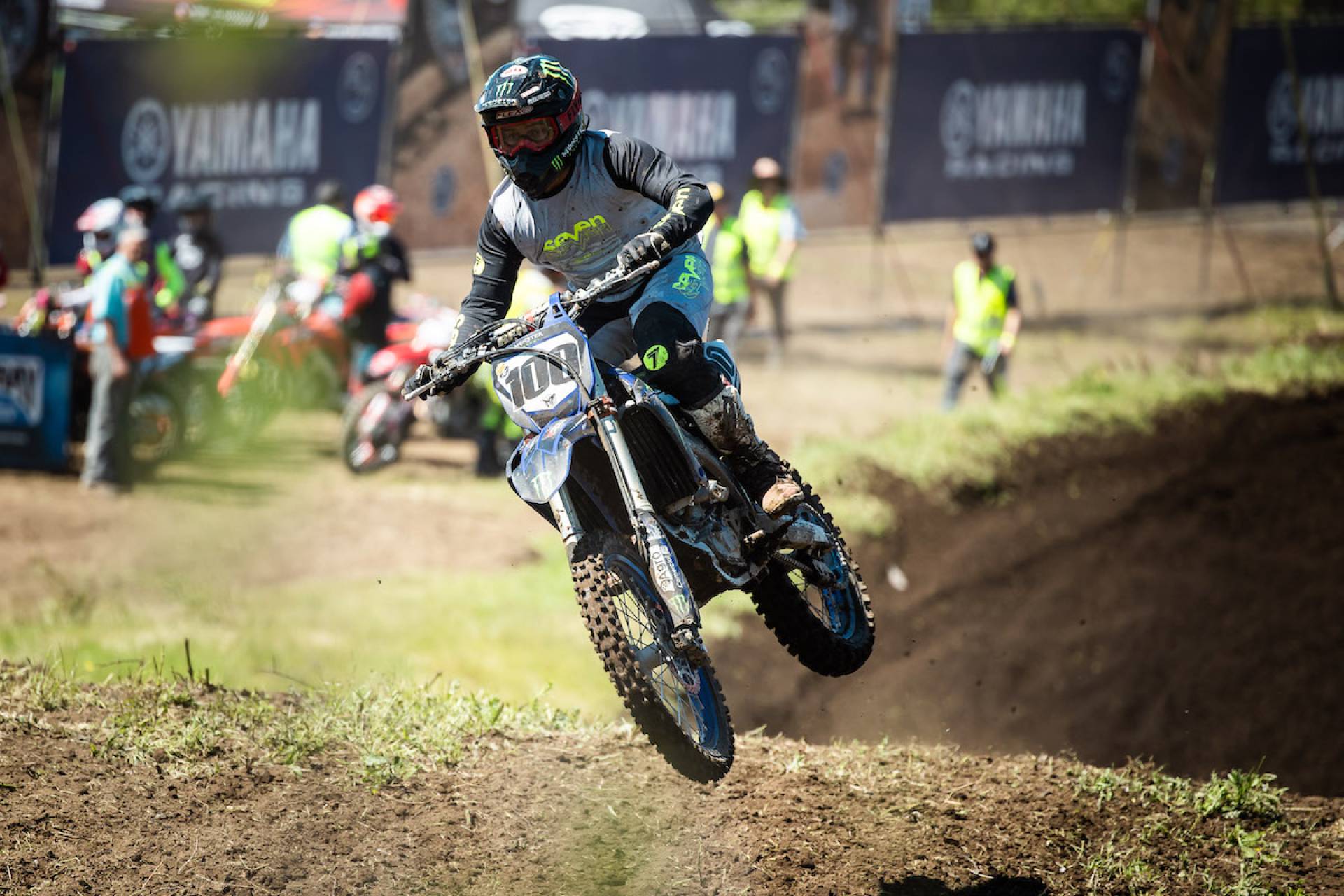 Sergio Villaronga se acerca al bicampeonato  tras ganar el CHILE MX en Los Ángeles