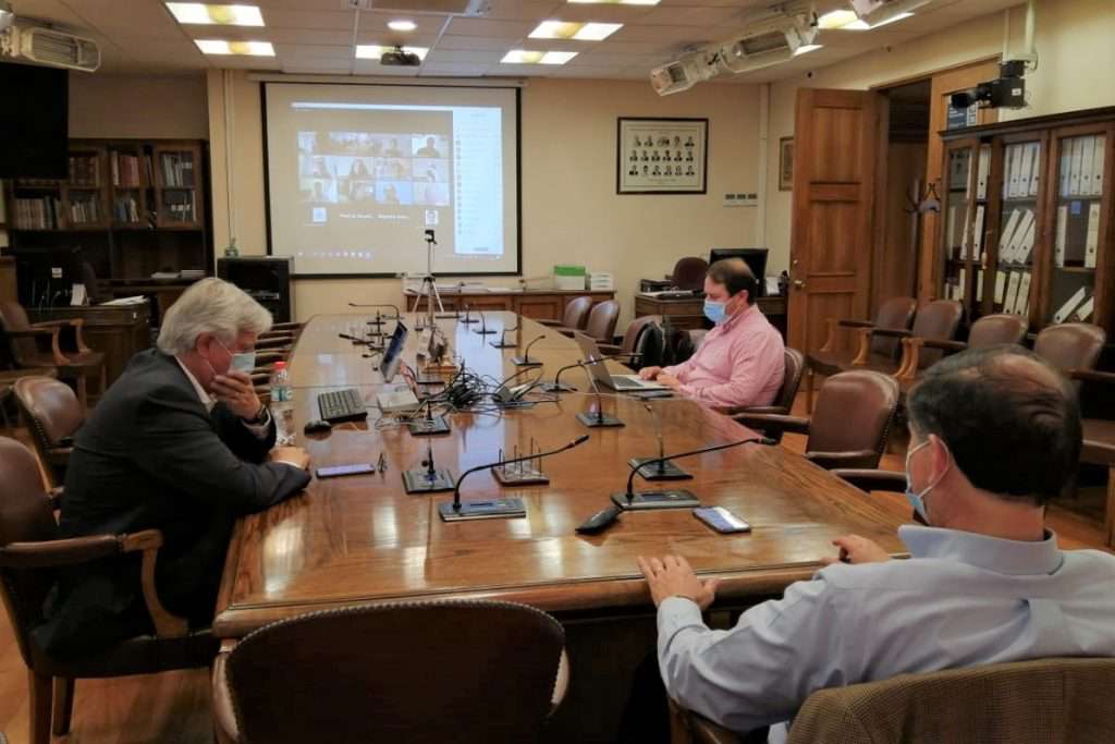 Avanza proyecto que regula contrato de trabajadores/as de plataformas digitales
