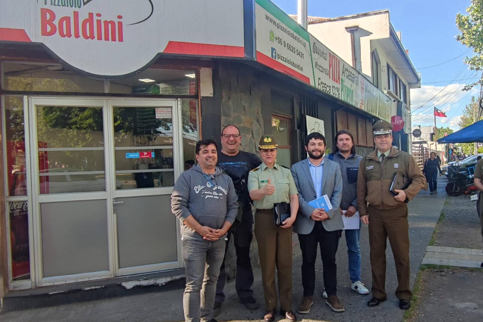 Seremi de Economía y Jefa de Zona de Carabineros visitan Barrio Comercial de Chillán y se reúnen con sus comerciantes