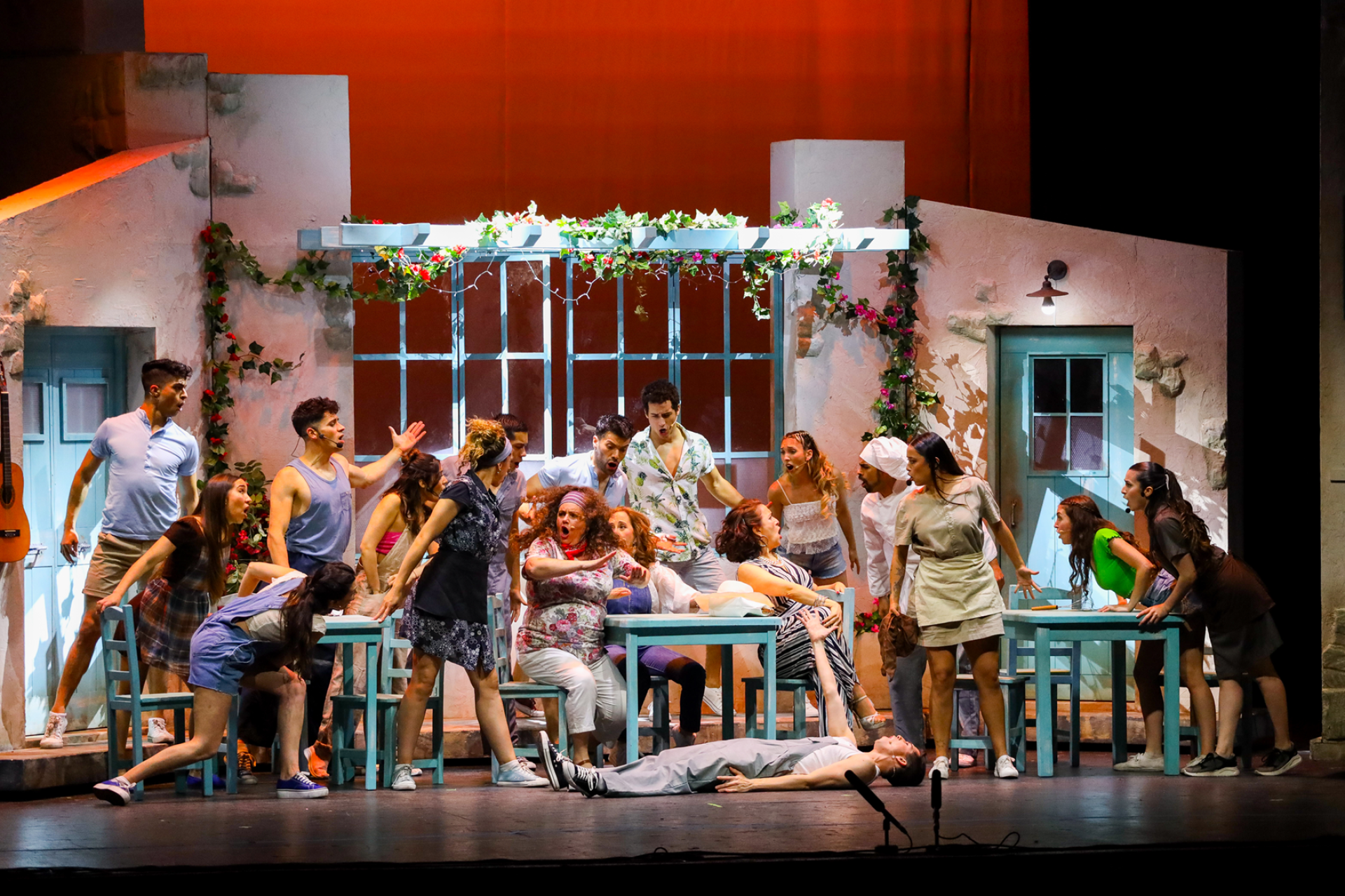 MUSICAL “MAMMA MIA” CONTINÚA CON GRAN ÉXITO SU GIRA REGIONAL