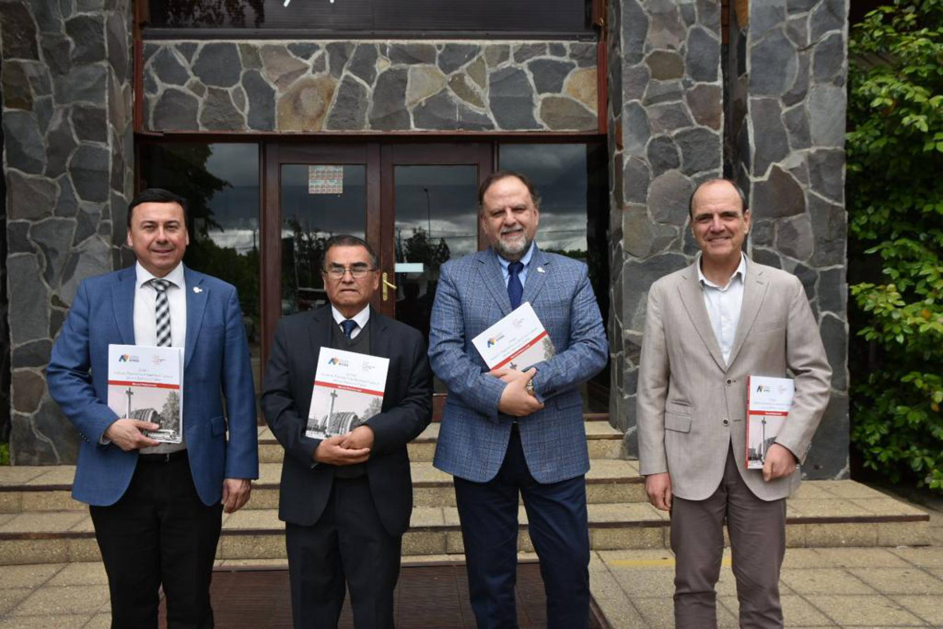 Universidad del Alba presenta libro inédito que rescata la historia y cultura de Chillán