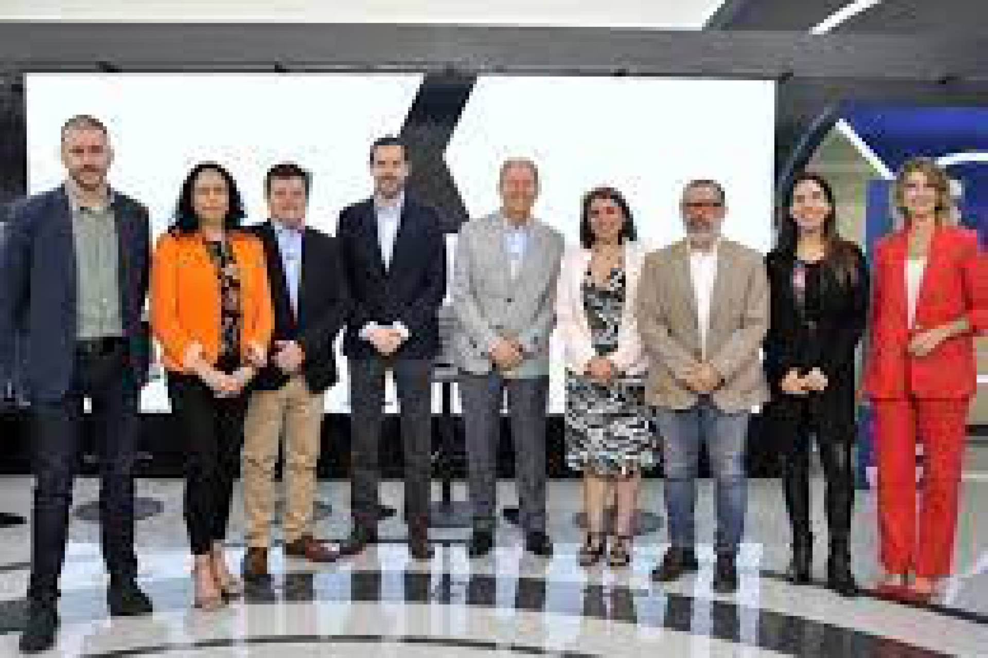 Sectores medios crecieron un 4% y vulnerables disminuyeron un 8% entre 2017 y 2022