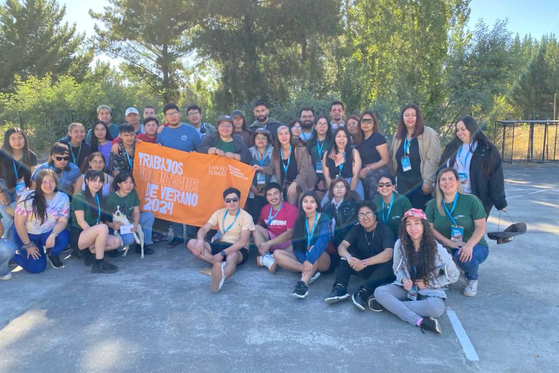 Estudiantes tomasinos apoyaron con acciones de construcción y socio  comunitarias a 27 familias vulnerables en Laja