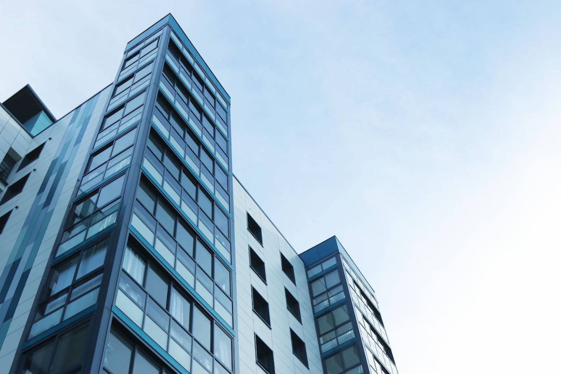 Cuidado con los Infraseguros: Expertos entregan Recomiendaciones para Asegurar Comunidades de edificios y sus espacios Comunes
