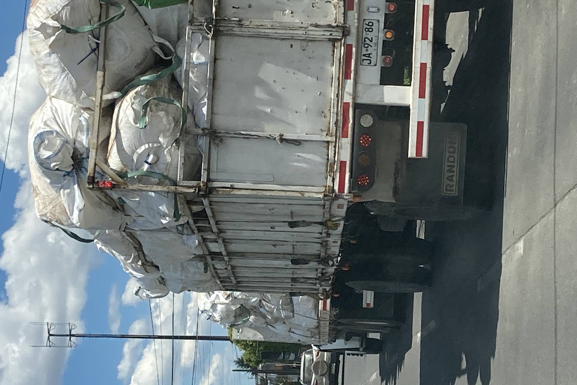 ULagos desarrolla prototipo BOLOPLAST® para reciclaje en  terreno de plásticos de bolos forrajeros