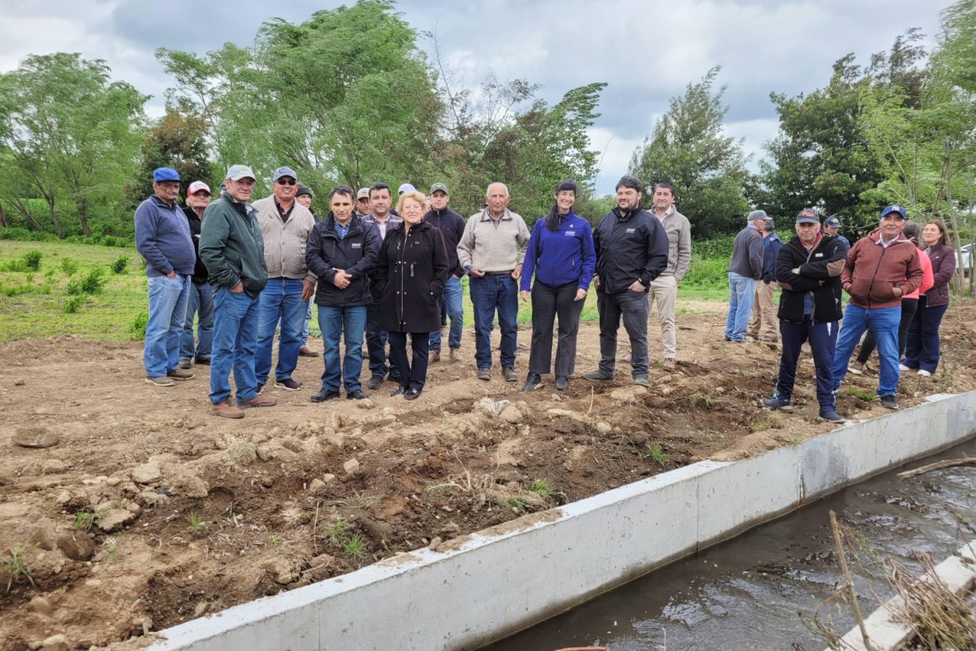 INDAP Ñuble aumenta presupuesto de riego en 20% y proyecta regar 2.500 hectáreas en 2024.