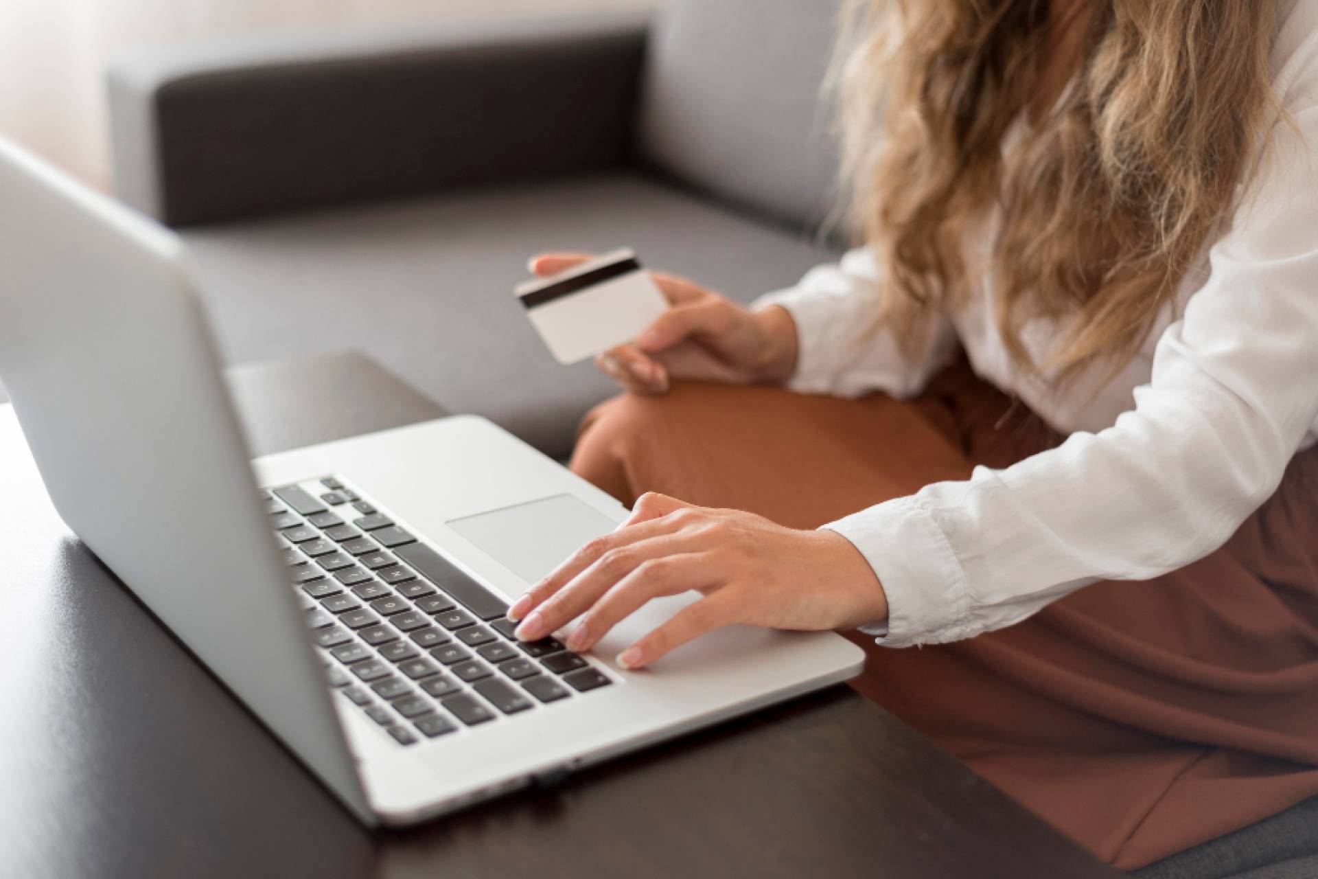 Firma electrónica agiliza compras en el CyberDay 2024