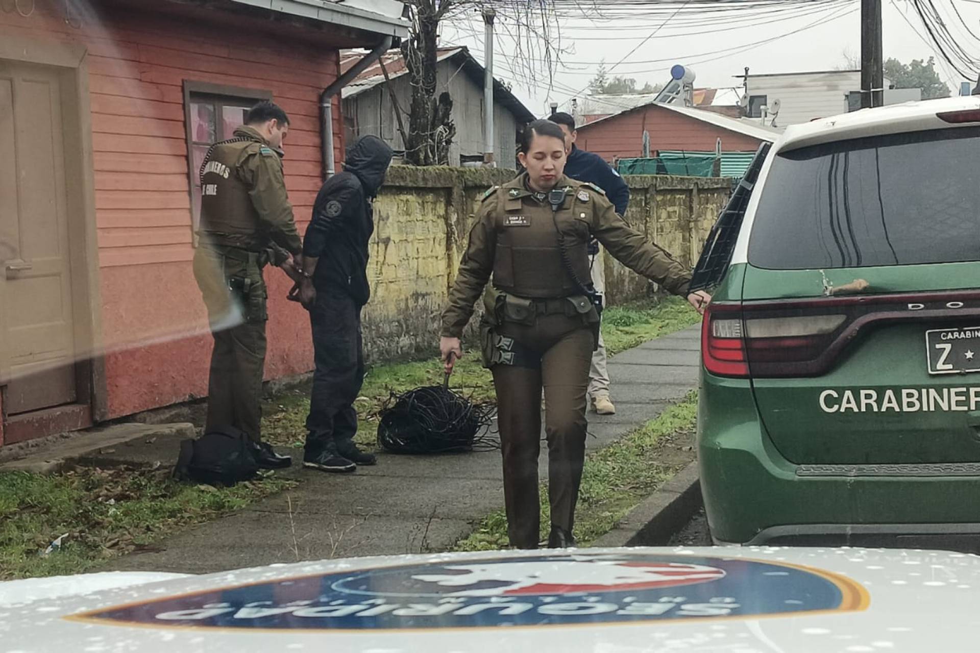 Patrulla mixta detuvo a sujeto por robo de cables en Chillán Viejo