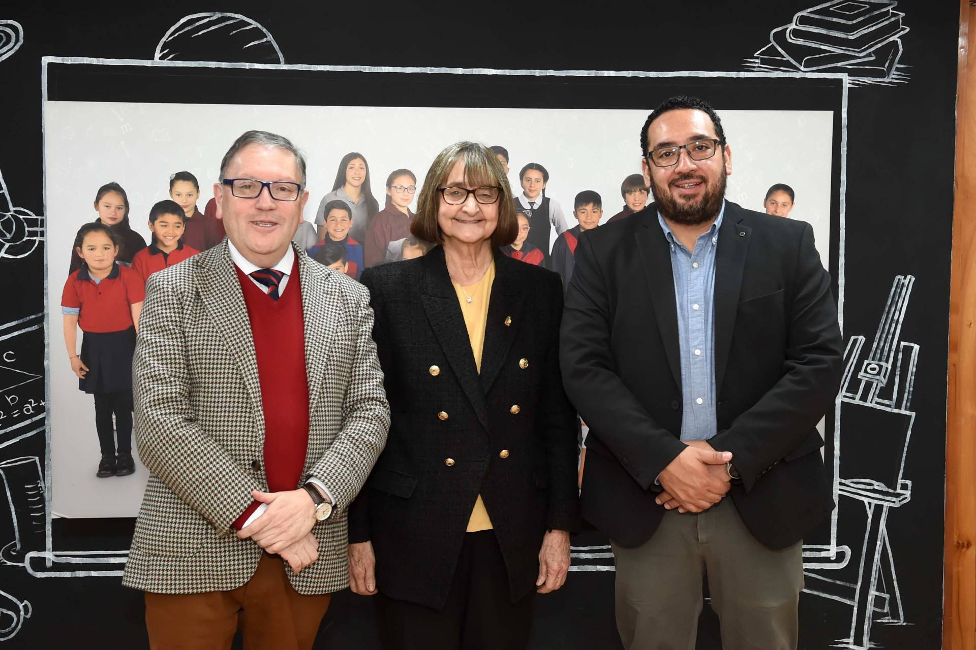 Mineduc constituye jurados para discernir los Premios Nacionales de Ciencias Naturales, de Ciencias Aplicadas y Tecnológicas, y de Historia