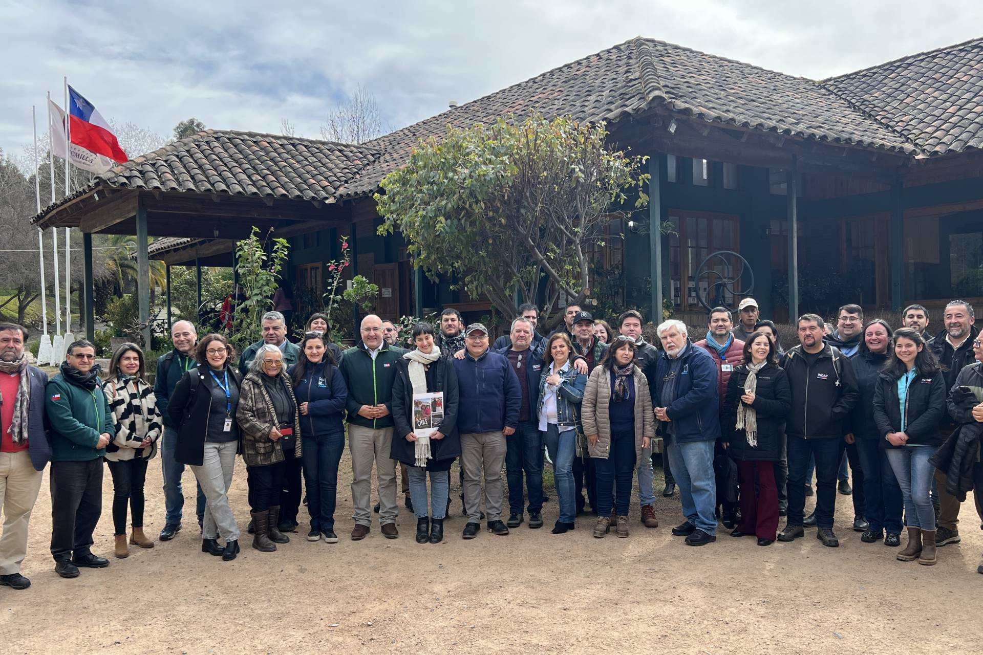 Pequeños viñateros avanzan en la Mesa Tri-Regional del Vino en San Javier