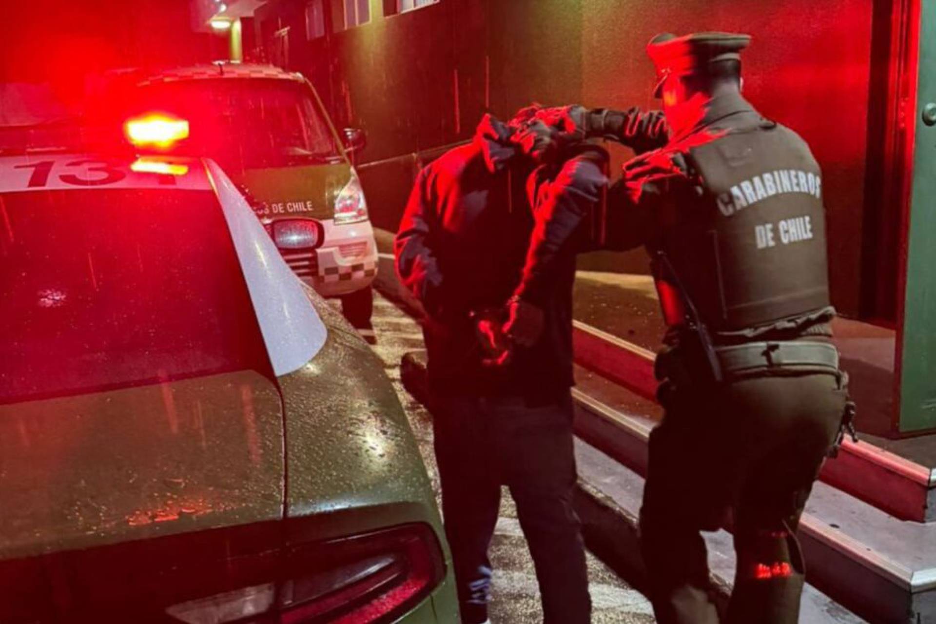 Joven de dieciocho años dispara a carabinero en San Carlos