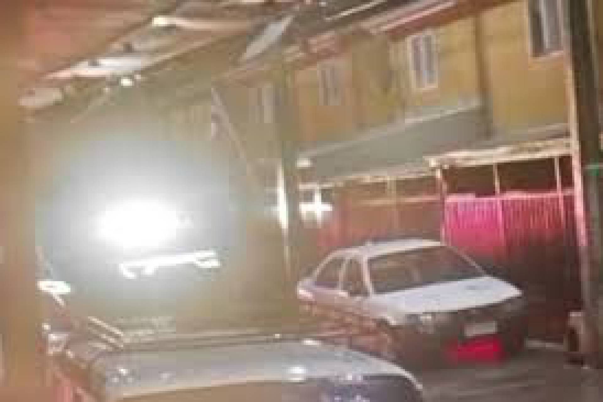 Madre y sus dos hijos son rociados con parafina en su hogar por expareja con orden de alejamiento.