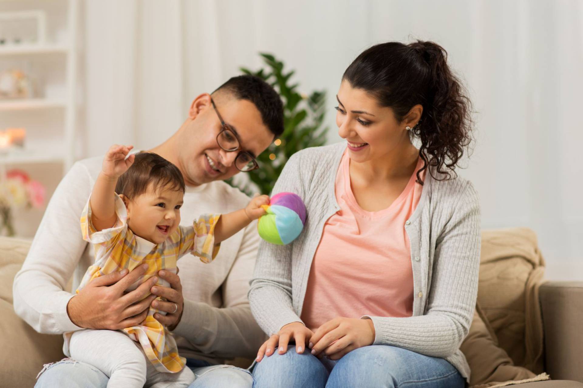 Evolución en los cuidados de los bebés: ciencia y consejos para padres modernos
