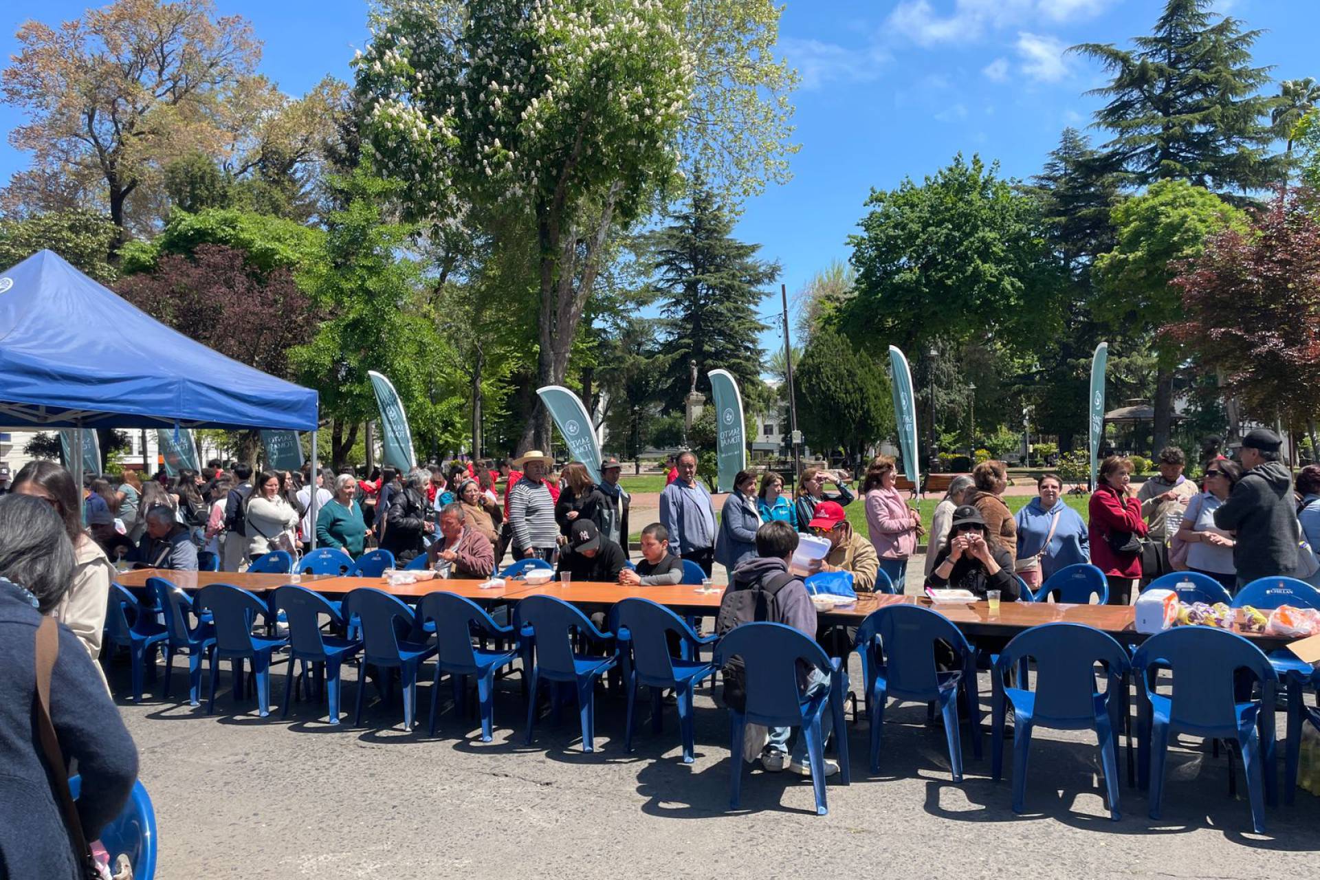Instituciones Santo Tomás participaron en la Tallarinata Solidaria por los 99 años de la Diócesis de Chillán
