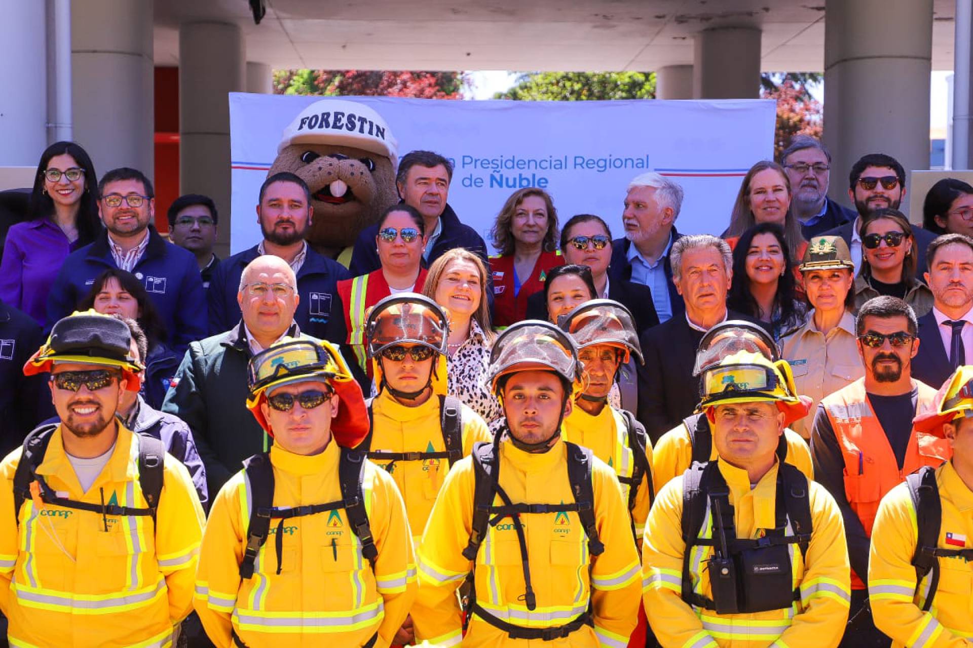 Ministro de Agricultura encabeza lanzamiento del plan de combate de incendios forestales en la región de Ñuble