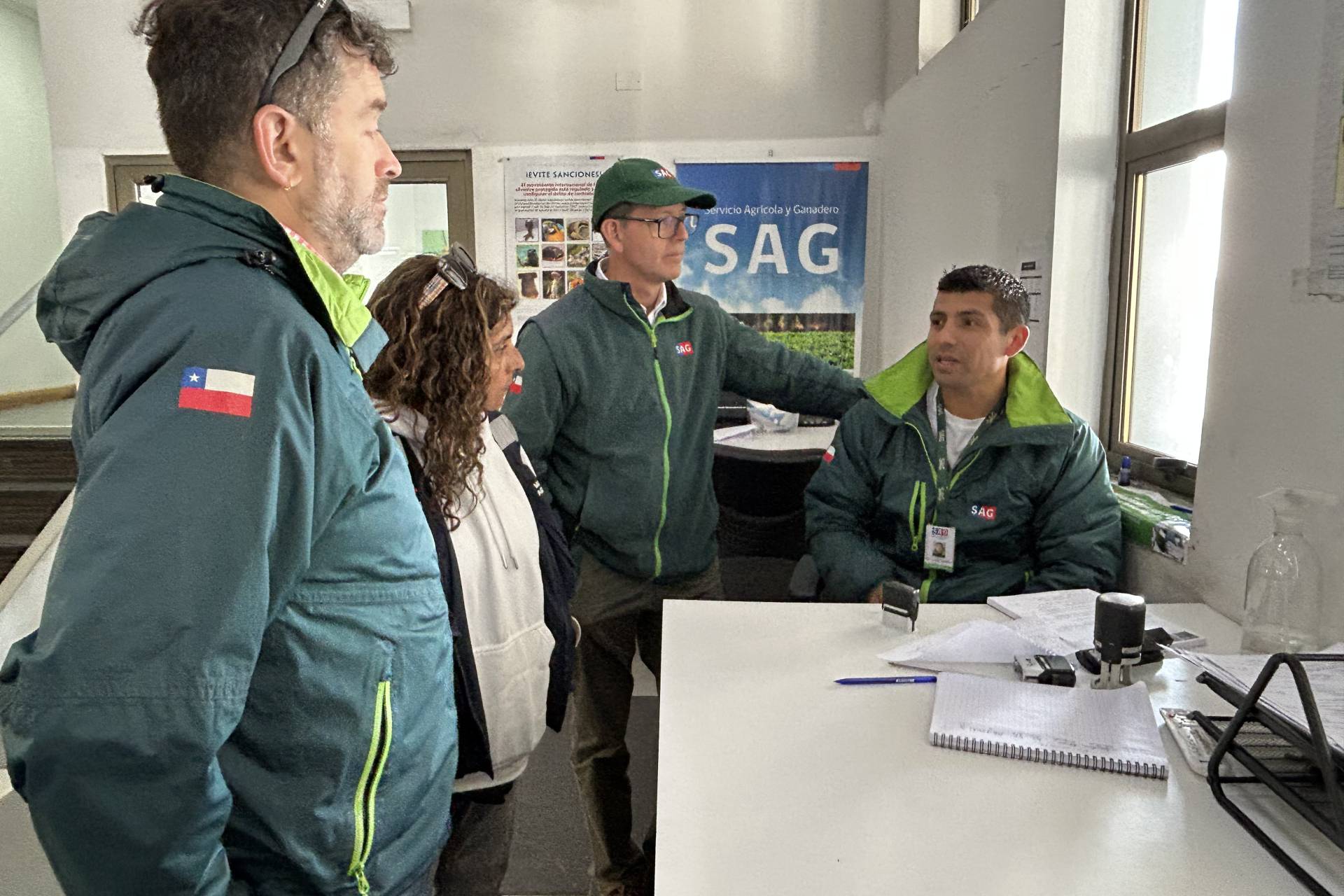 Director (s) del SAG junto a Seremi de Agricultura verifican  operatividad de Paso Pehuenche