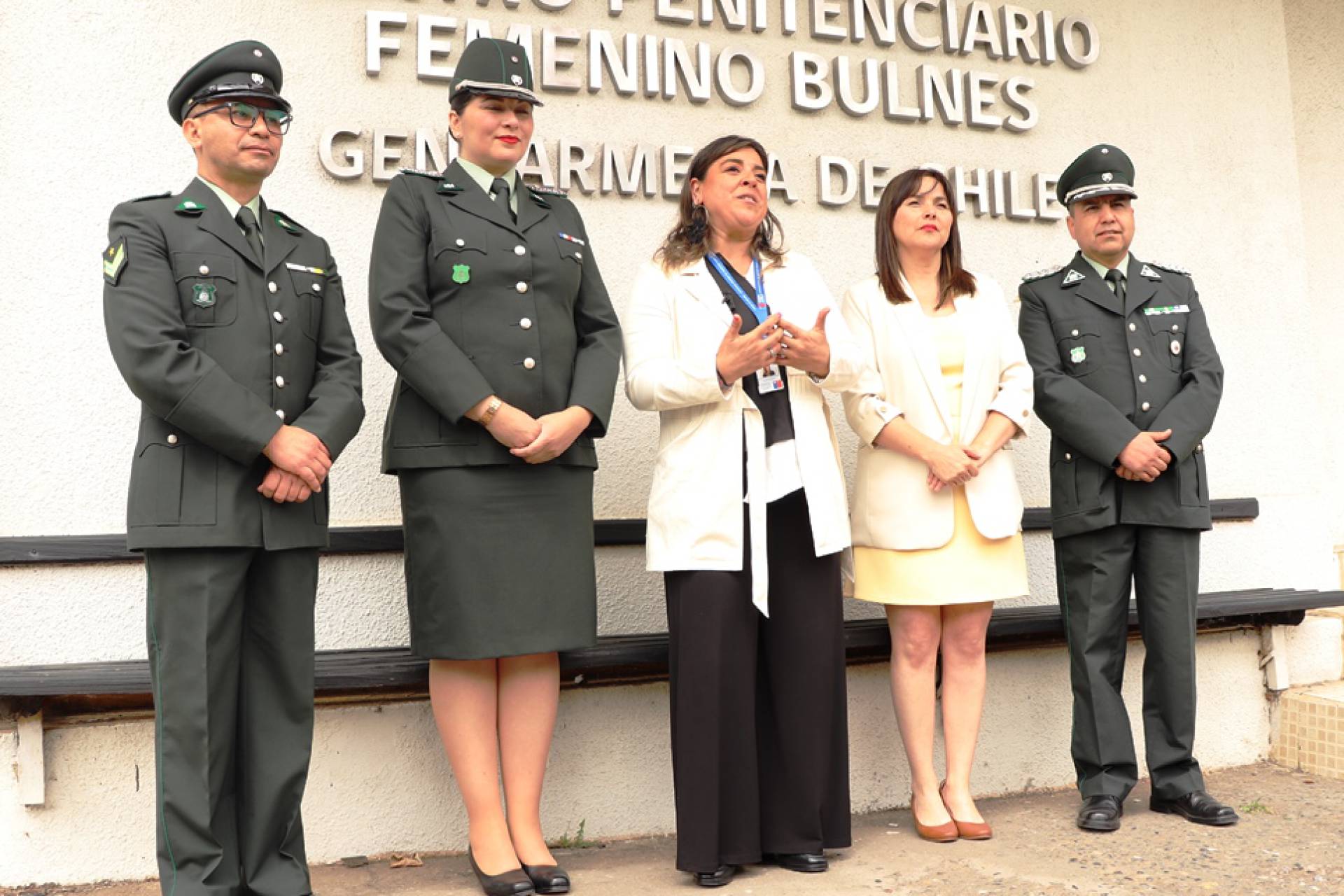 Gendarmería y Junji firman importante convenio que beneficia a hijos de internas