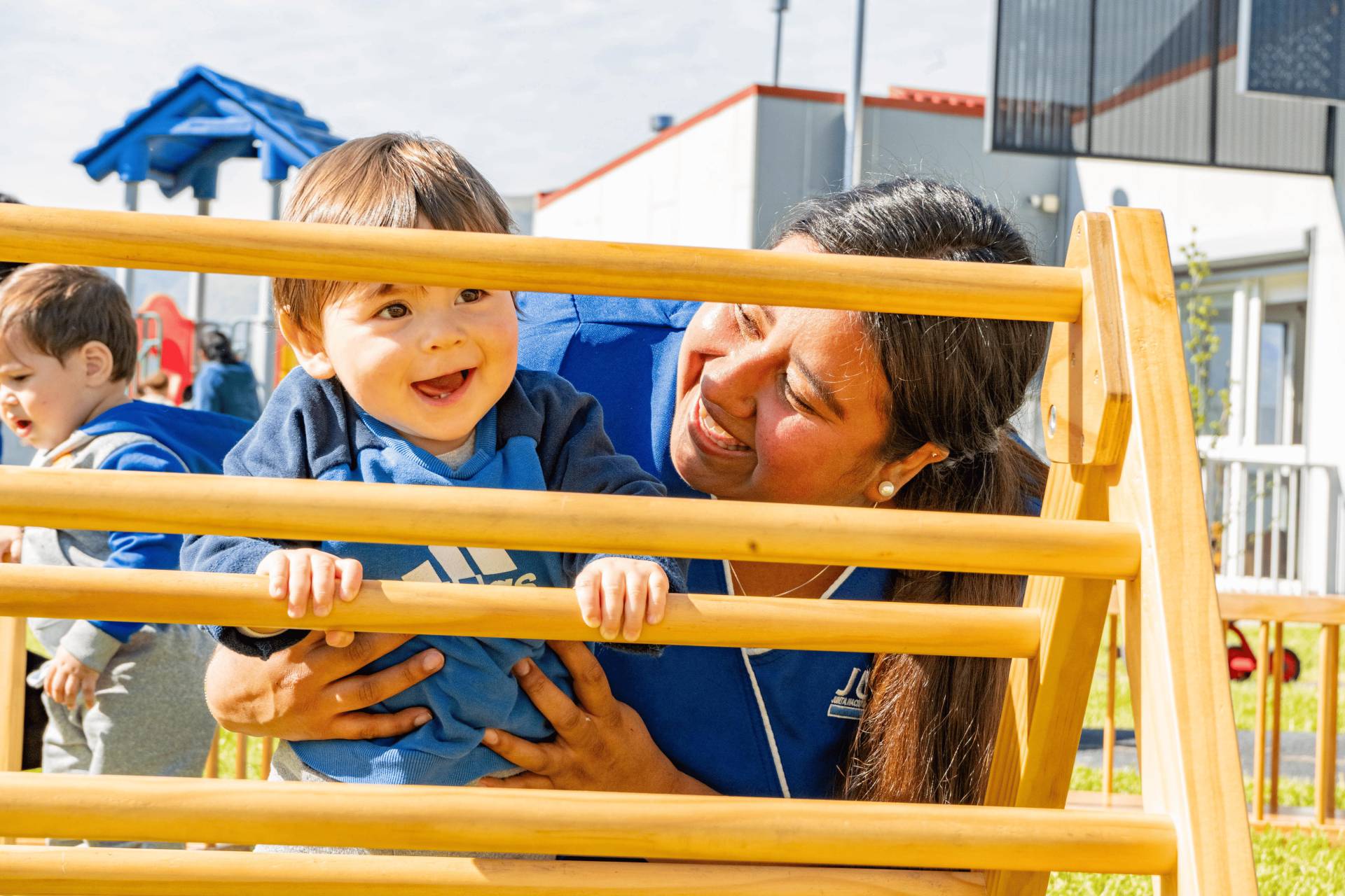 Últimos días: JUNJI invita a postular a salas cuna y jardines infantiles