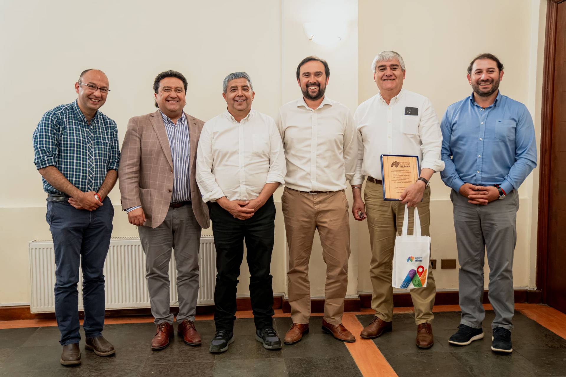 Gobernador Crisóstomo reconoce trabajo conjunto con alcaldes que finalizan su periodo