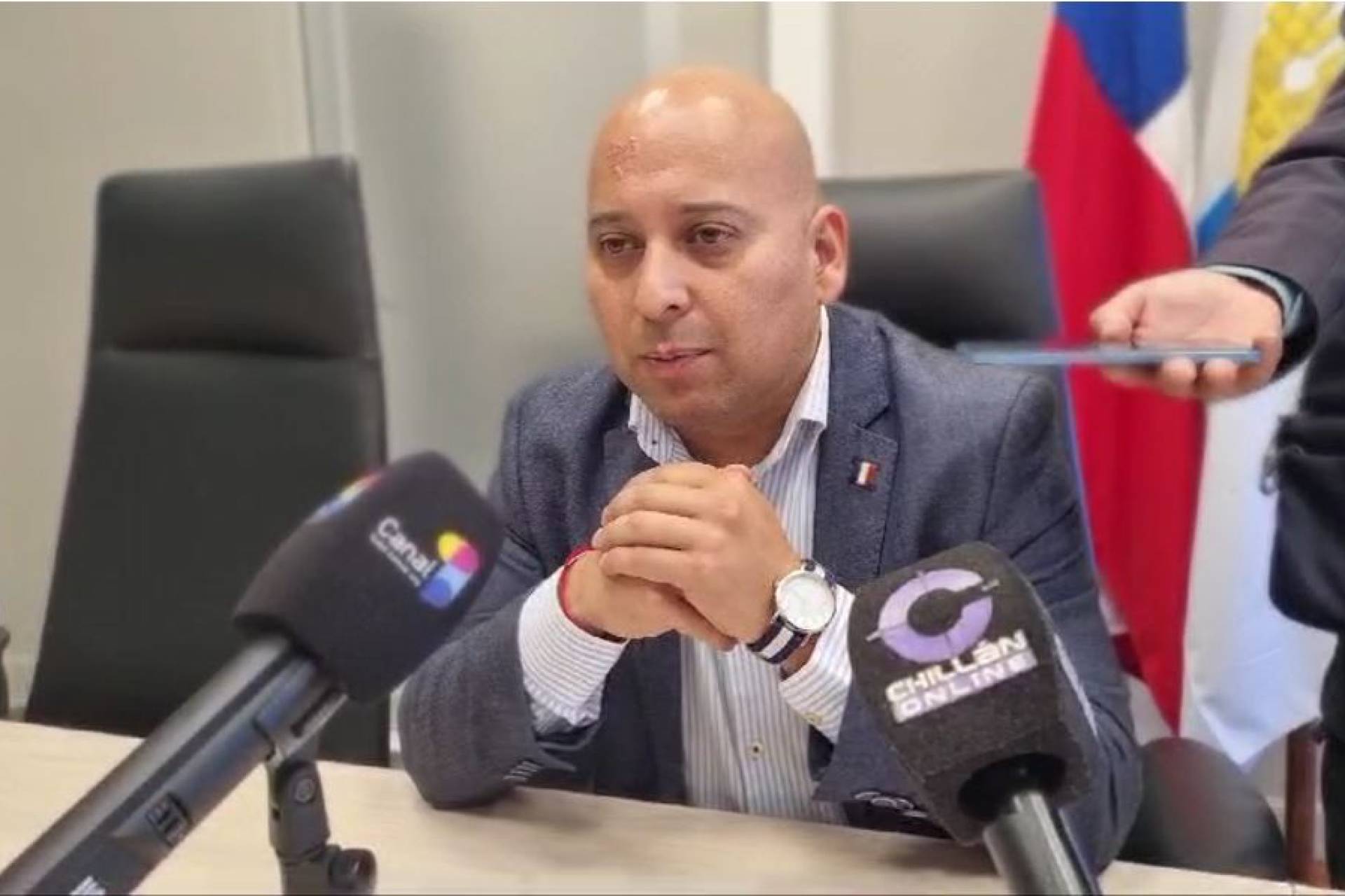 Concejales de Chillán buscan solución urgente para trabajadores de seguridad por no pago de sus remuneraciones de empresa externa.