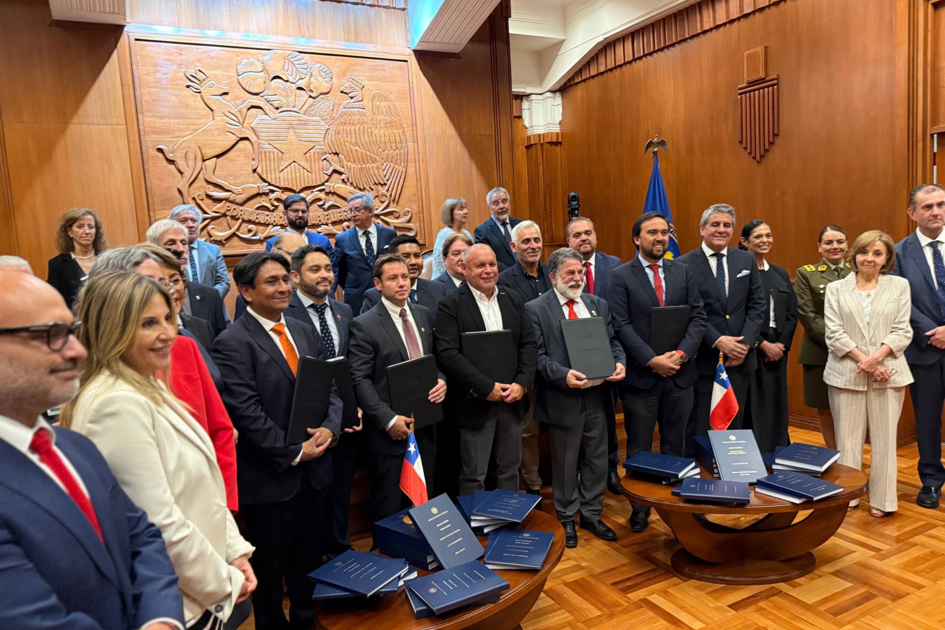 Proclaman oficialmente a Óscar Crisóstomo para un nuevo periodo al mando del Gobierno Regional de Ñuble