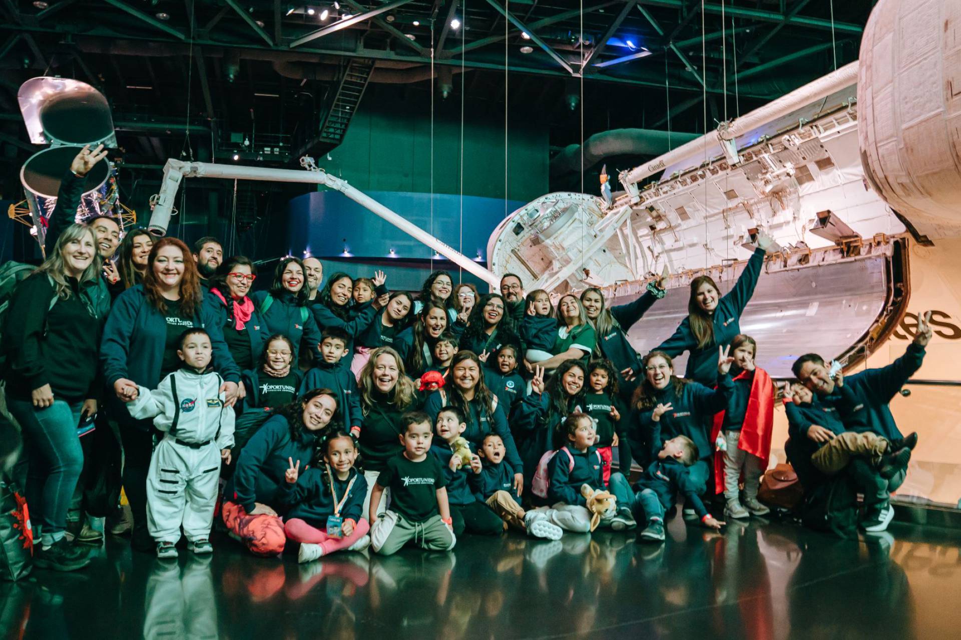 Cerca de 3,000 niñas y niños ya se han inscrito en el concurso "Haz que Despeguen", el cual les ofrece la oportunidad de viajar a la NASA con todos los gastos pagados, acompañados de un apoderado.
