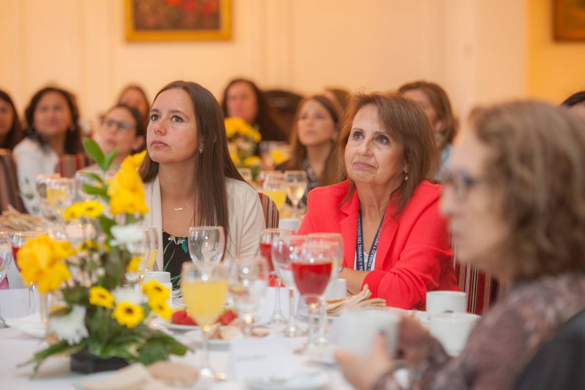 Mujeres de la pesca industrial se reúnen para relevar su contribución al sector