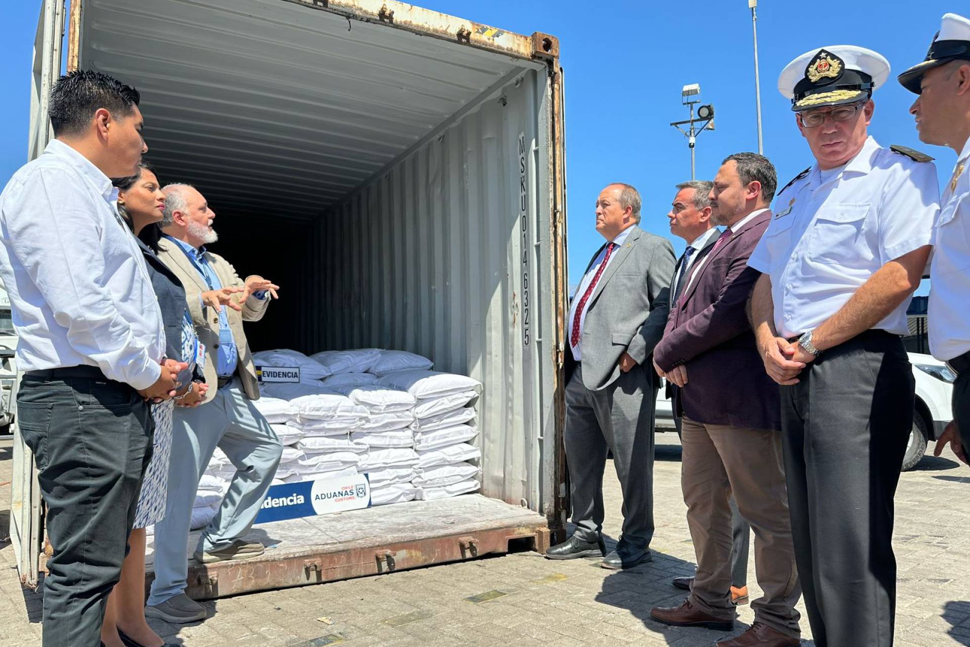 Fiscalía de Arica, Aduanas, PDI y Policía Marítima logran histórica incautación de 146 toneladas de precursores químicos para drogas en los puertos de Arica e Iquique