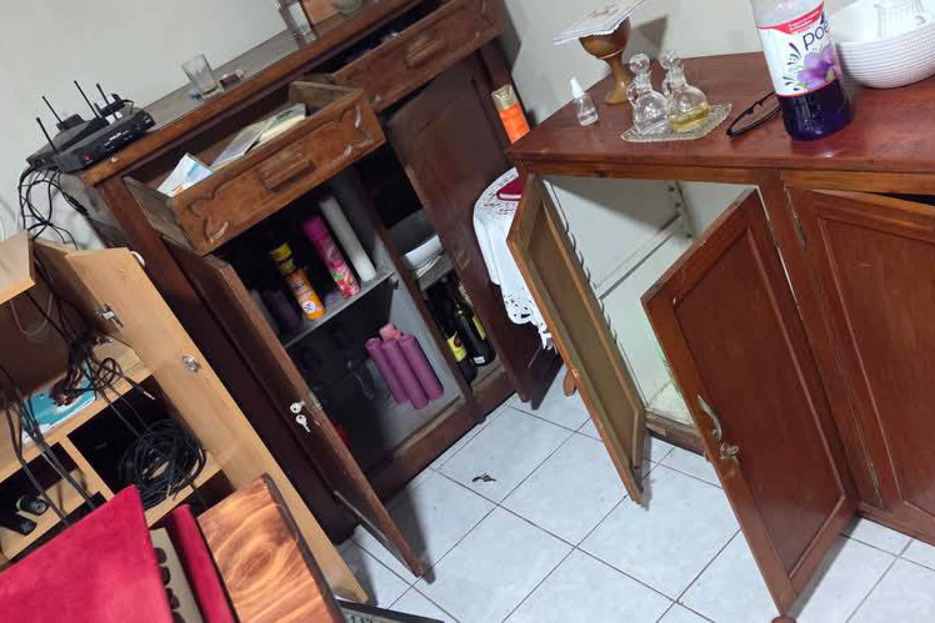 Destrucción en la parroquia San Bernardo de Chillán Viejo: desconocidos sustraen objetos religiosos y dañan el mobiliario.