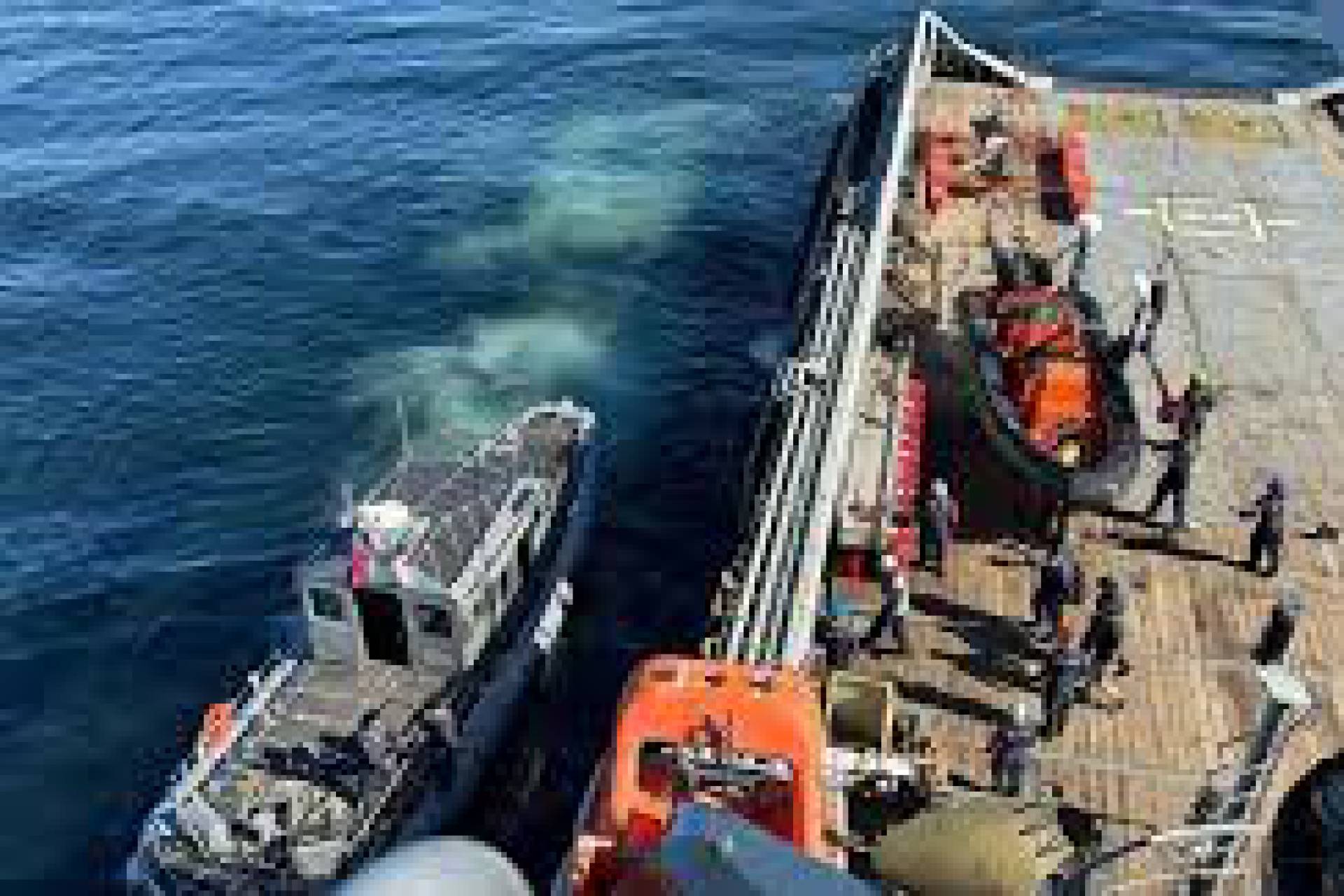 Armada mantiene rebusca de tripulantes desaparecidos en Talcahuano por 14 días consecutivos