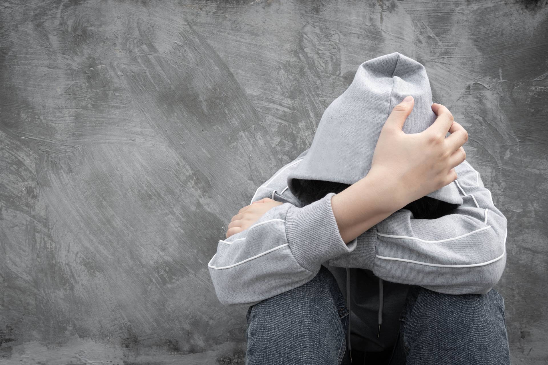 Adolescencia y violencia: cuando el entorno define las formas de existir