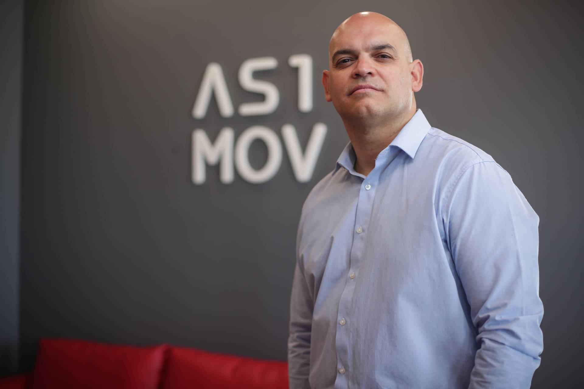 Experto entrega claves para protegerse del acoso telefónico y estafas con inteligencia artificial