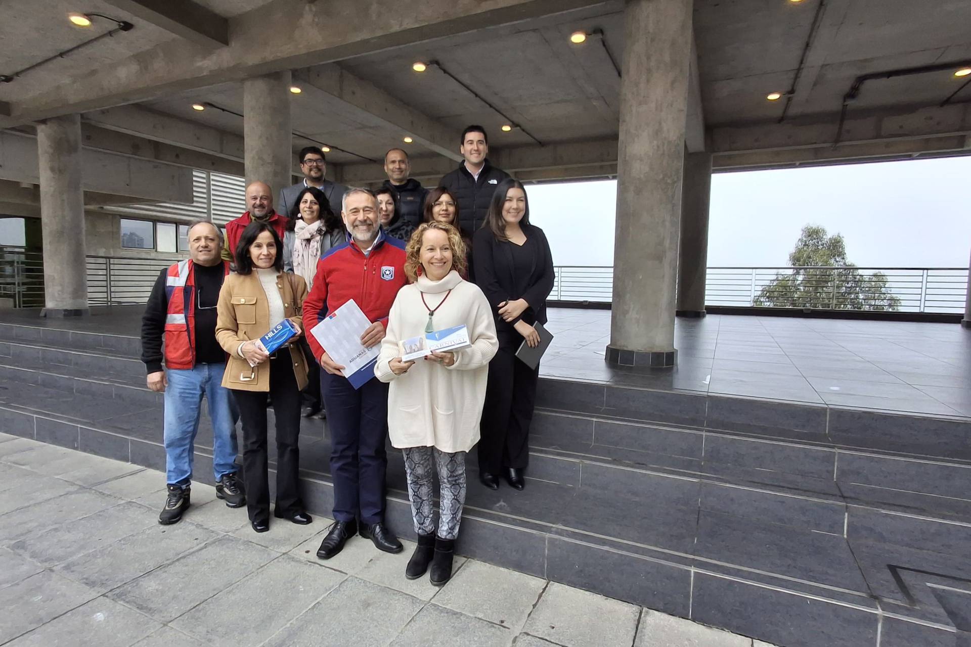Aduana entrega a la USM cigarrillos decomisados para comenzar estudio de biodegradación utilizando hongos y bacterias