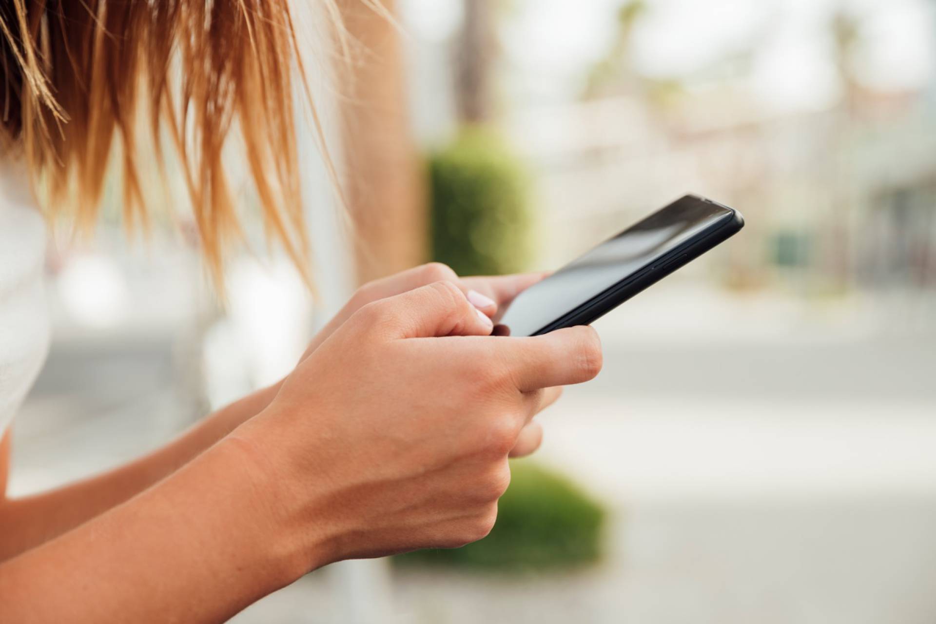 “Sus puntos están por vencer”: advierten sobre engaño masivo vía SMS para robar datos bancarios