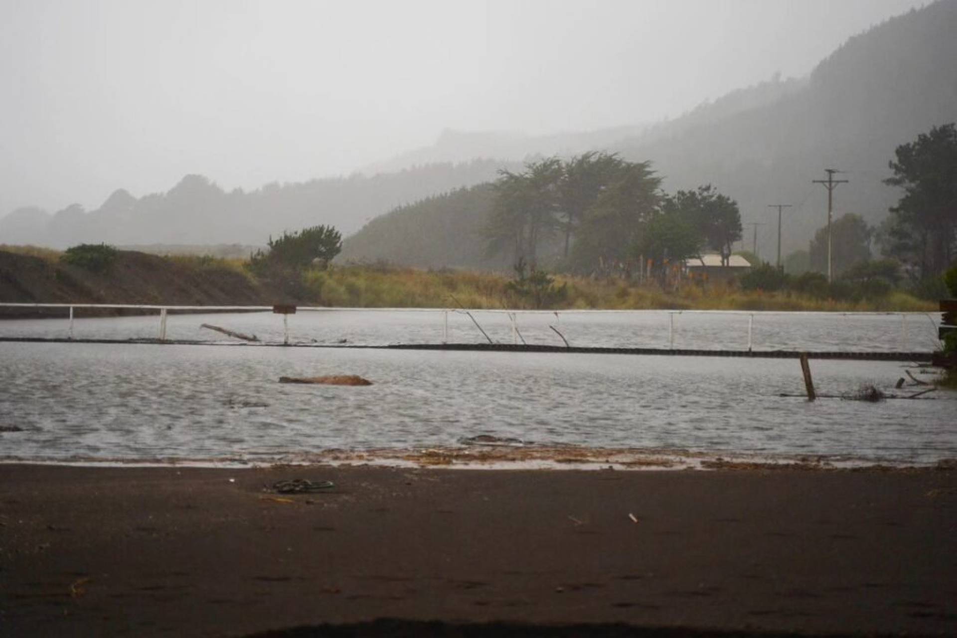 Alcalde de Trehuaco y Gobierno Regional coordinan acción urgente ante bloqueo del río Mela