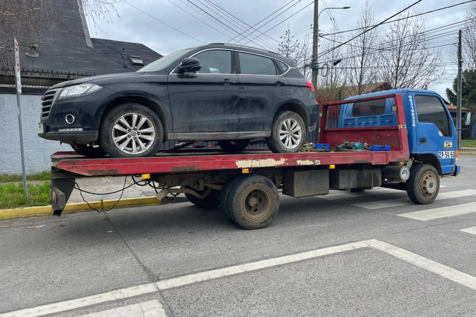 RETIRAN NUEVOS VEHÍCULOS DE LAS CALLES DE CHILLÁN