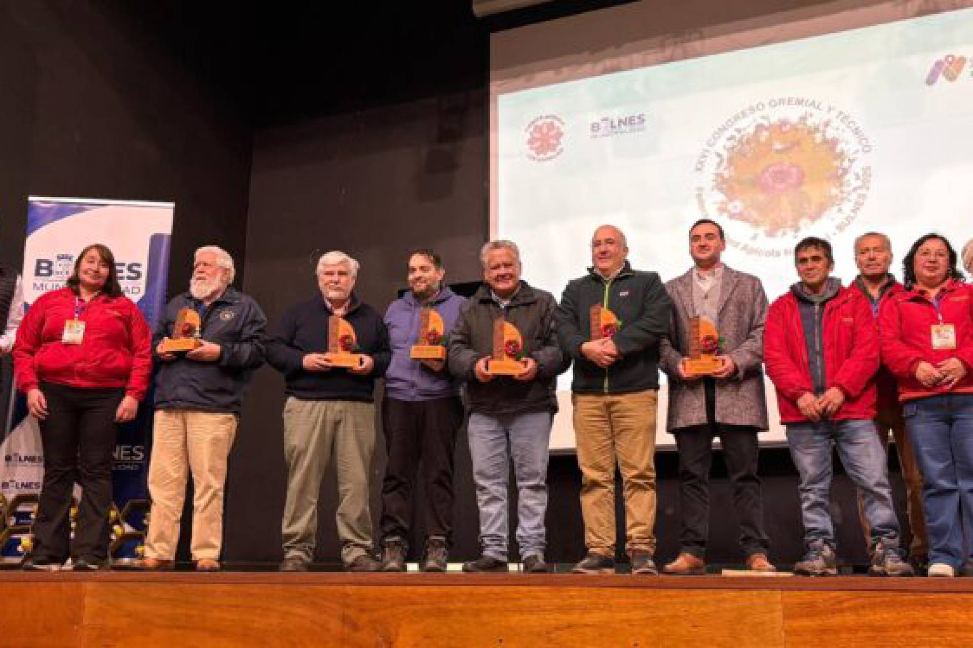 Bulnes recibió más de 300 apicultores de todo Chile en el XXVI Congreso Apícola Nacional