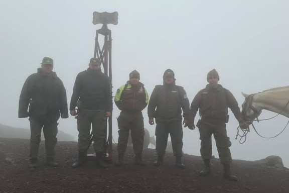 Carabineros de Chile y Gendarmería Argentina refuerzan cooperación en prevención del delito en Paso Alico