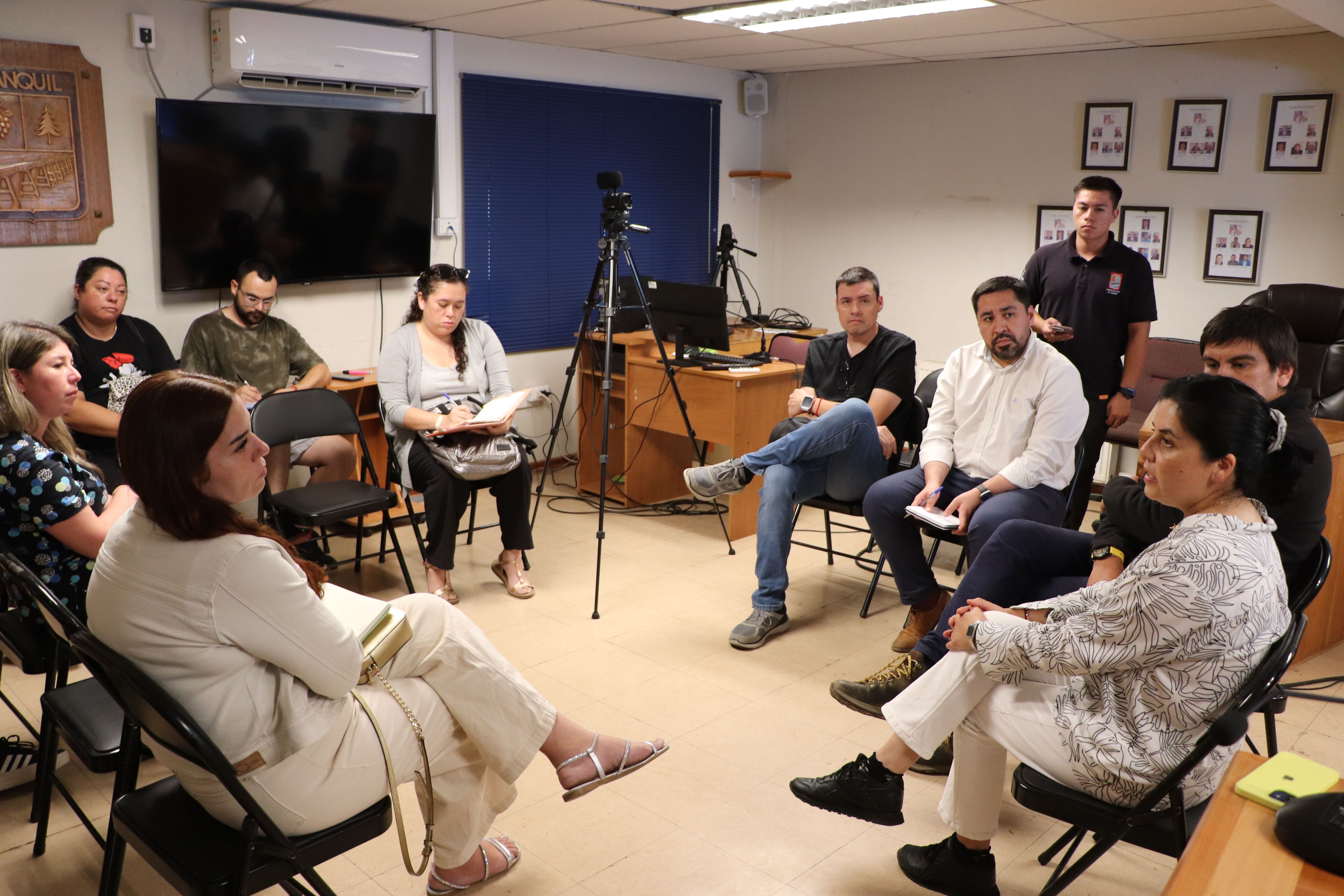 Sence Ñuble y seremi del Trabajo se reúnen con empresas afectadas por incendios forestales para promover el subsidio laboral