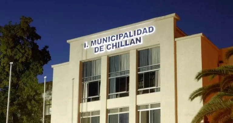 Retrasos en pagos y contratos afectan a más de 700 trabajadores a honorarios en la Municipalidad de Chillán